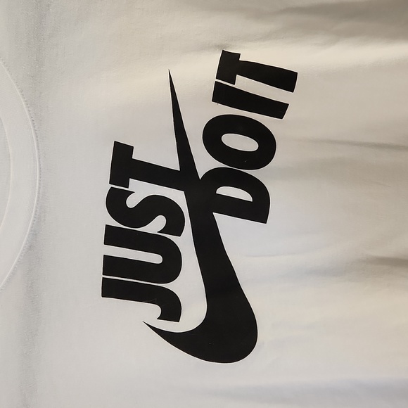 Nike~ NWOT Teeshirt Men's Size XXL - Picture 3 of 5